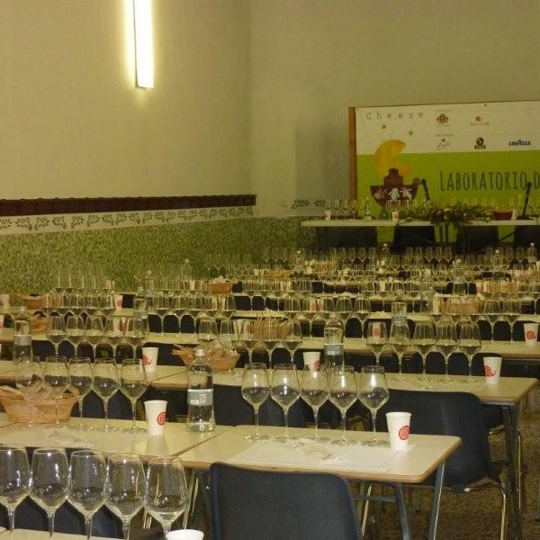 La salle vide avant la dégustation